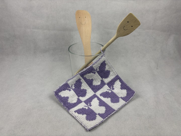 “Butterfly Chef” Pot Holders – A Double-Sided Knitting Pattern
