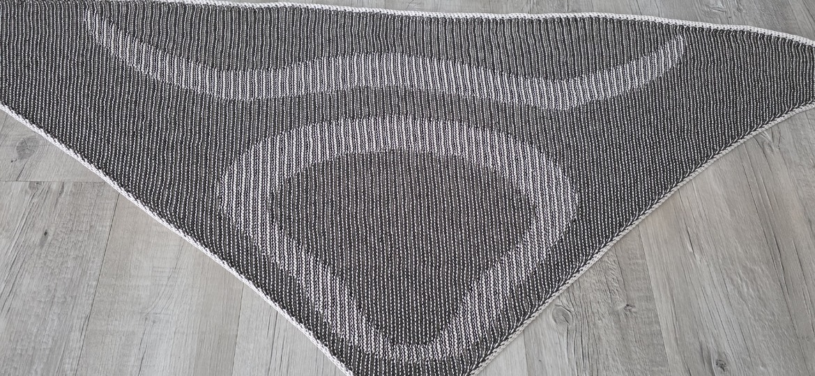 Stier (Sternzeichen) Schattenstricken, Illusionsstricken, Motivtuch