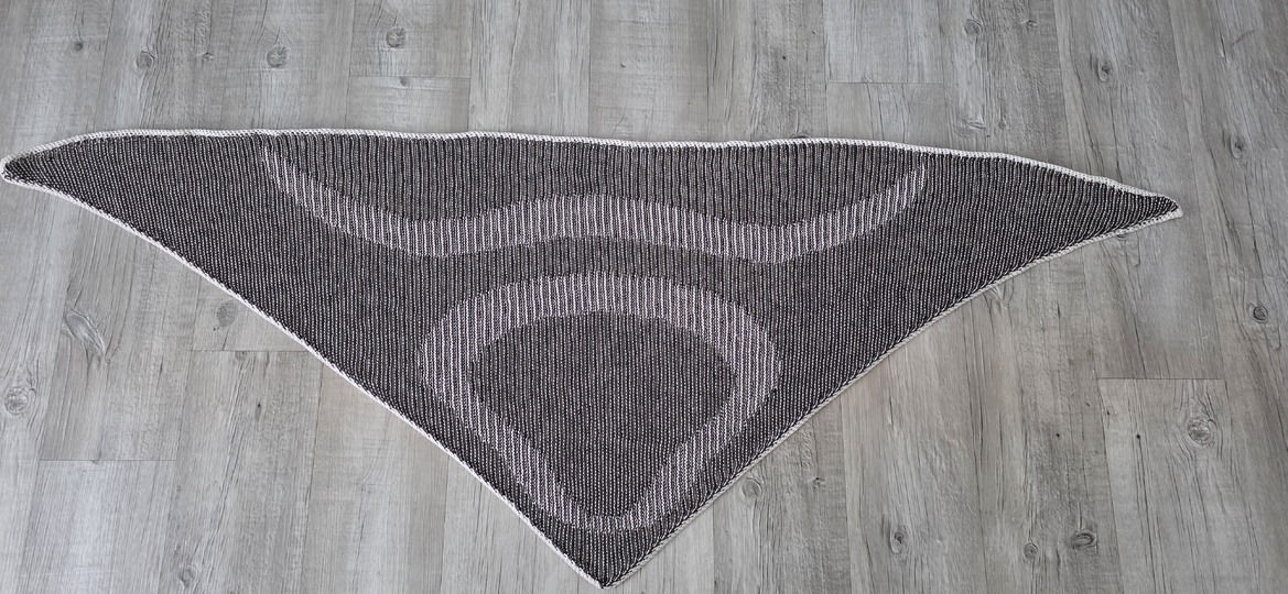 Stier (Sternzeichen) Schattenstricken, Illusionsstricken, Motivtuch