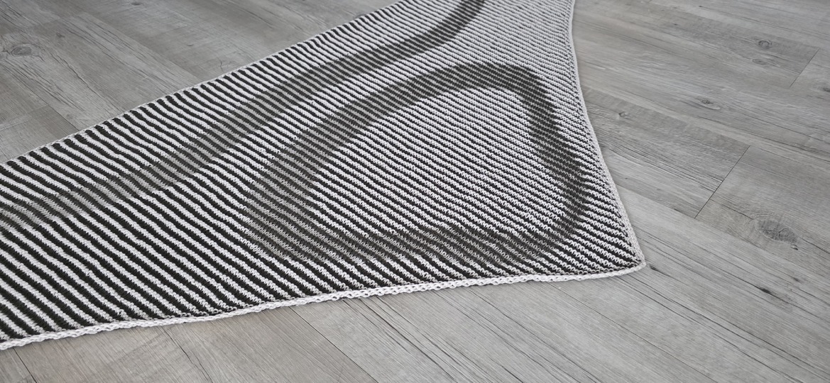 Taurus, Shadow Knitting, Illusion Knitting, Motif Shawl
