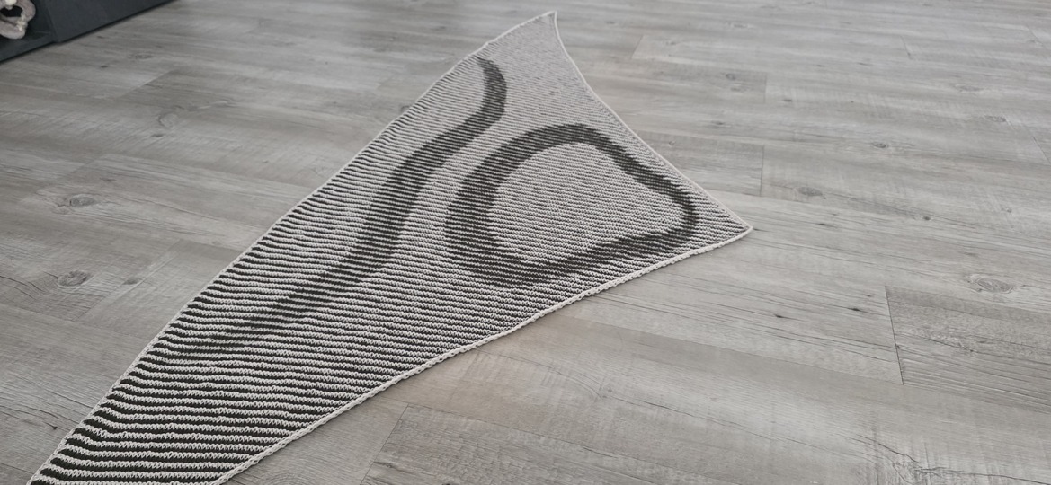 Taurus, Shadow Knitting, Illusion Knitting, Motif Shawl