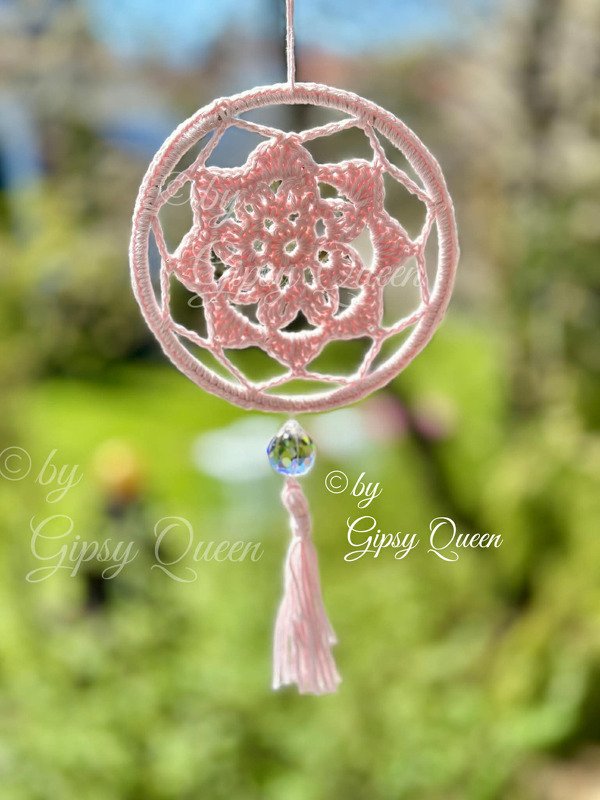 Mini Mandala Häkelanleitung | Boho Traumfänger häkeln | Fensterdeko DIY - Bild 10