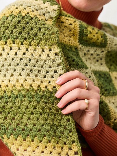 TUCH GEORGINA … MIT GRANNYS GEHÄKELT