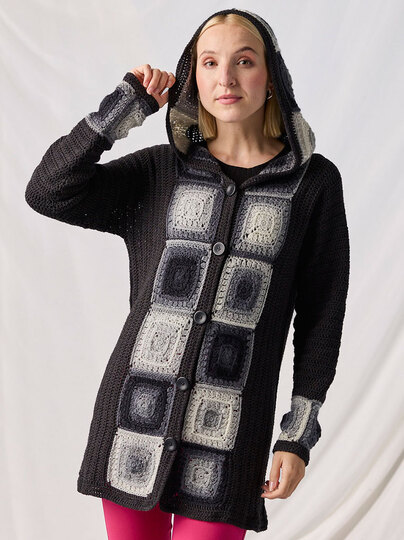 JACKE GILLIAN … MIT GRANNYS GEHÄKELT