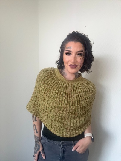 Häkelanleitung Schulterschmeichler "FRÜHLINGSERWACHEN"