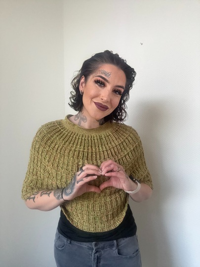 Häkelanleitung Schulterschmeichler "FRÜHLINGSERWACHEN"