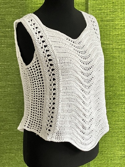 Sommertop in einem Wellenbad - Häkelanleitung