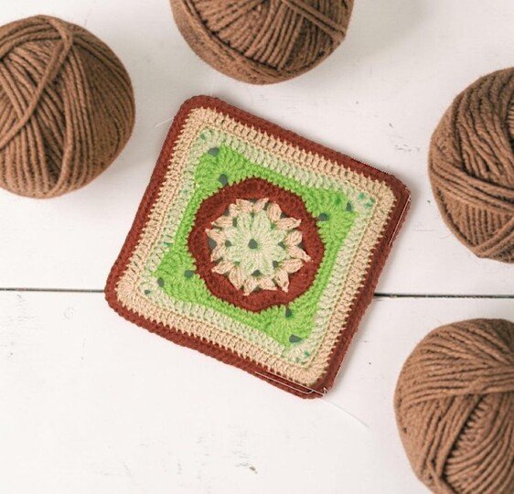 Boho Floral Granny Square Pattern (Video Tutorial)