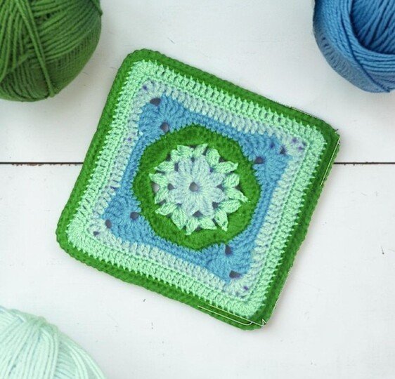 Boho Floral Granny Square Pattern (Video Tutorial)