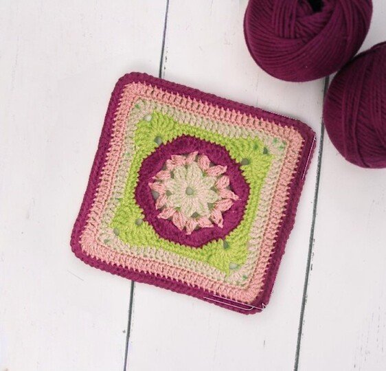 Boho Floral Granny Square Pattern (Video Tutorial)