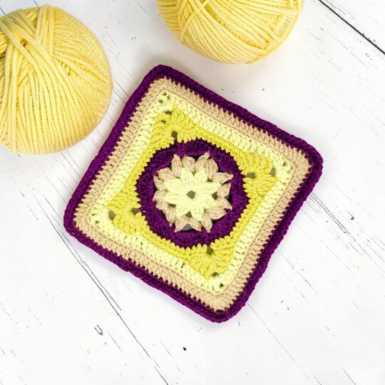 Boho Floral Granny Square Pattern (Video Tutorial)