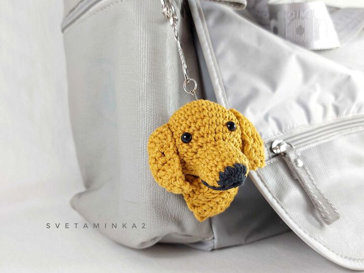 Golden Retriever Crochet Keychain Pattern – Amigurumi Dog Head Charm
