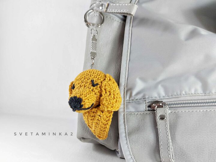 Golden Retriever Crochet Keychain Pattern – Amigurumi Dog Head Charm