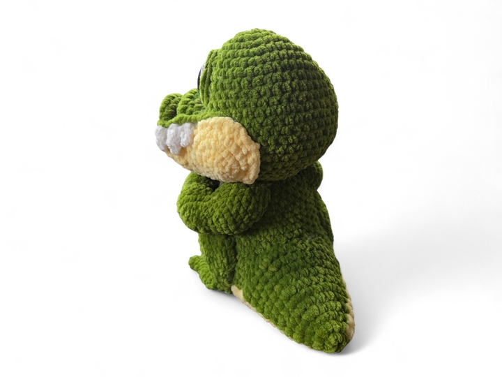 Crochet pattern for Marli, the cheeky baby crocodile
