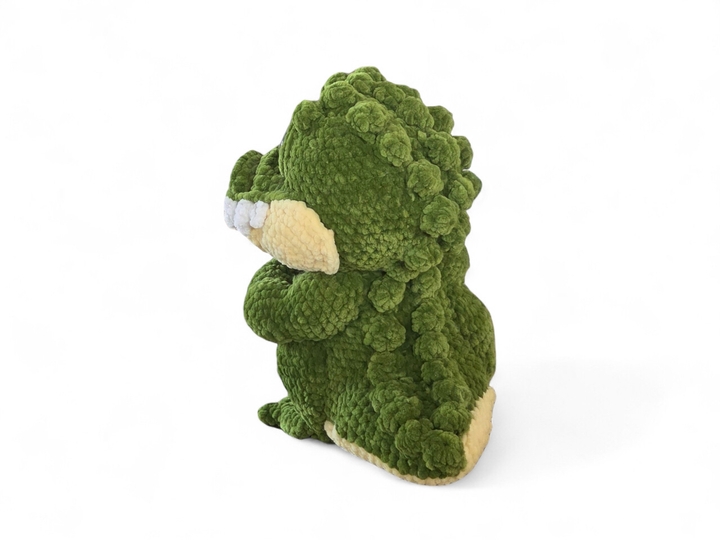 Crochet pattern for Marli, the cheeky baby crocodile