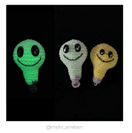 Crochet Pattern: Light Bulb Keychain