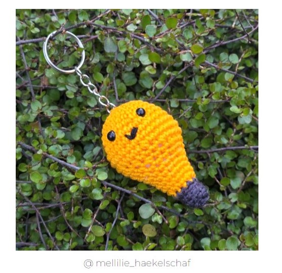 Crochet Pattern: Light Bulb Keychain