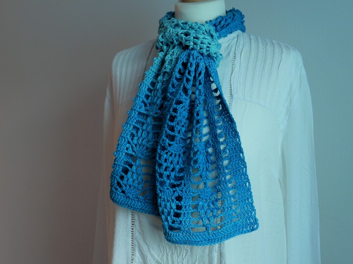 Kostenlose Anleitung für einen Häkelschal im Ananasmuster