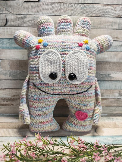 Häkelanleitung "Schmuse-Monsterle" (Dekokissen/Spieluhr)