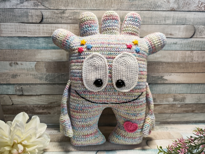 Häkelanleitung "Schmuse-Monsterle" (Dekokissen/Spieluhr)