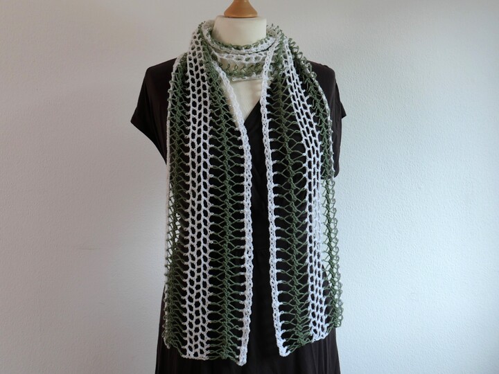 Kostenlose Anleitung für einen luftig frischen Laceschal, gabelgehäkelt