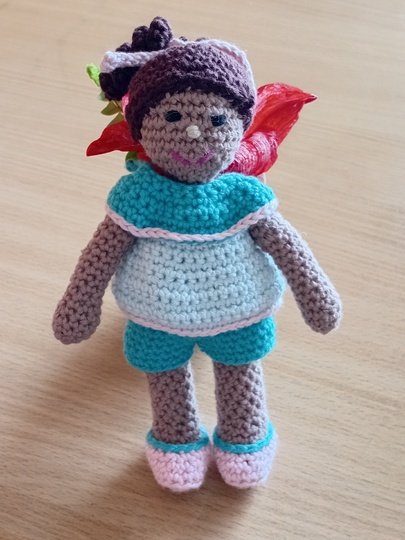 Häkelanleitung Puppe mit Tunika und kurzer Hose, Spielzeug oder Dekoration