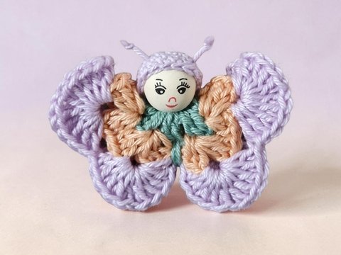 PDF Häkelanleitung Schlüsselanhänger/Taschenbaumler Schmetterling Fritzi