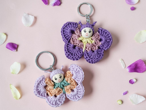 PDF Häkelanleitung Schlüsselanhänger/Taschenbaumler Schmetterling Fritzi