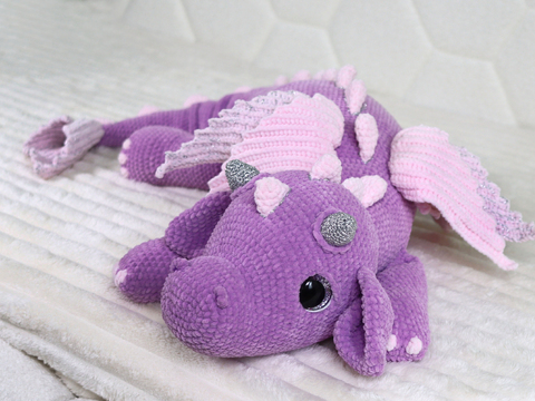 Crochet pattern: Snuggle dragon