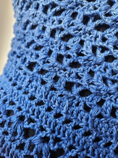 Häkelanleitung für das flache Dreieckstuch Saya No 1