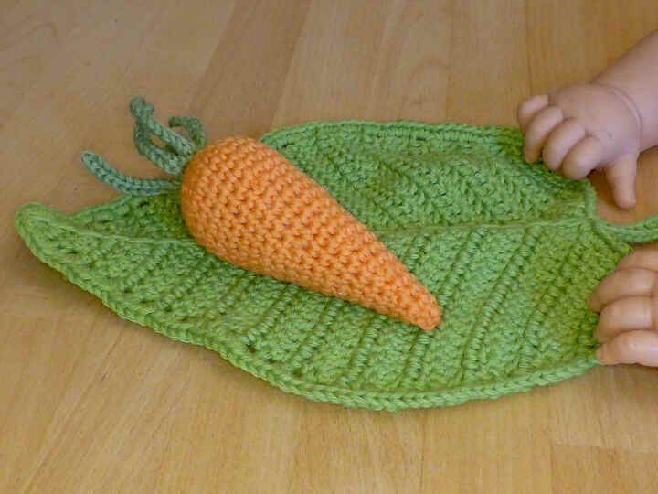 Häkelanleitung Schmusetuch Blatt und Babyrassel Karotte