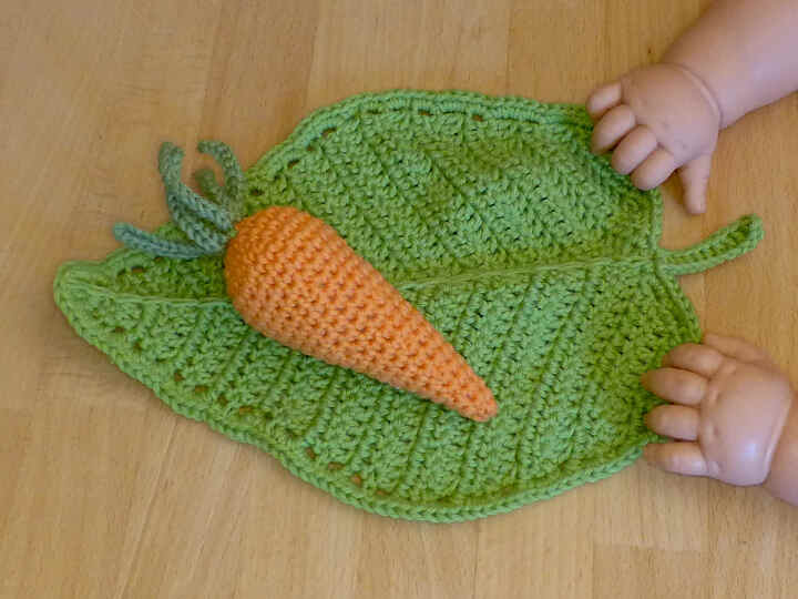 Häkelanleitung Schmusetuch Blatt und Babyrassel Karotte