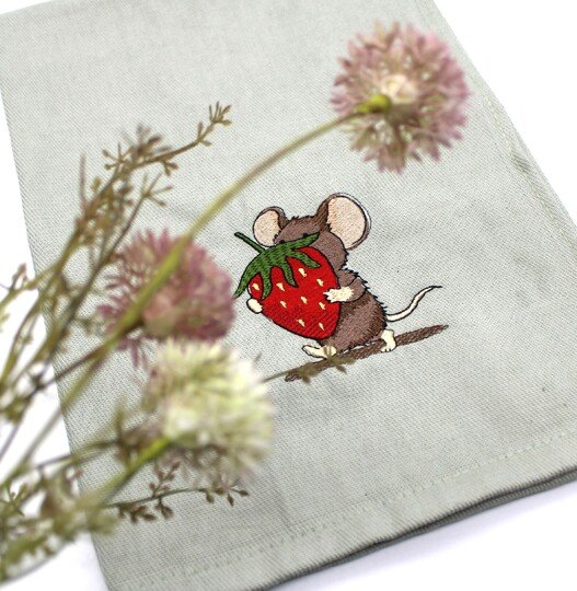 Stickdatei Maus Erdbeere Erdbeerzeit ab 10x10cm