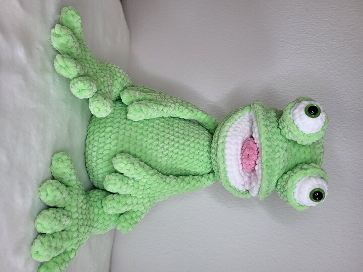 Häkelanleitung flauschiger Frosch