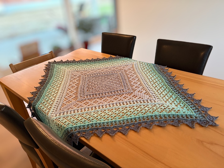 Crochet Pattern Tablecloth "Eudora" - Pattern in 3 Sizes