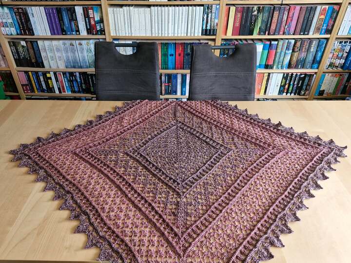 Crochet Pattern Tablecloth "Eudora" - Pattern in 3 Sizes