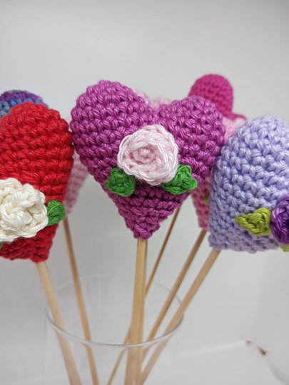 Herz auf Spieß - Blumenstecker Deko - Häkelanleitung