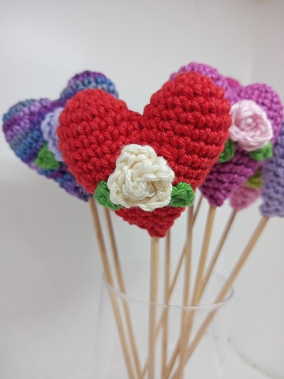Herz auf Spieß - Blumenstecker Deko - Häkelanleitung