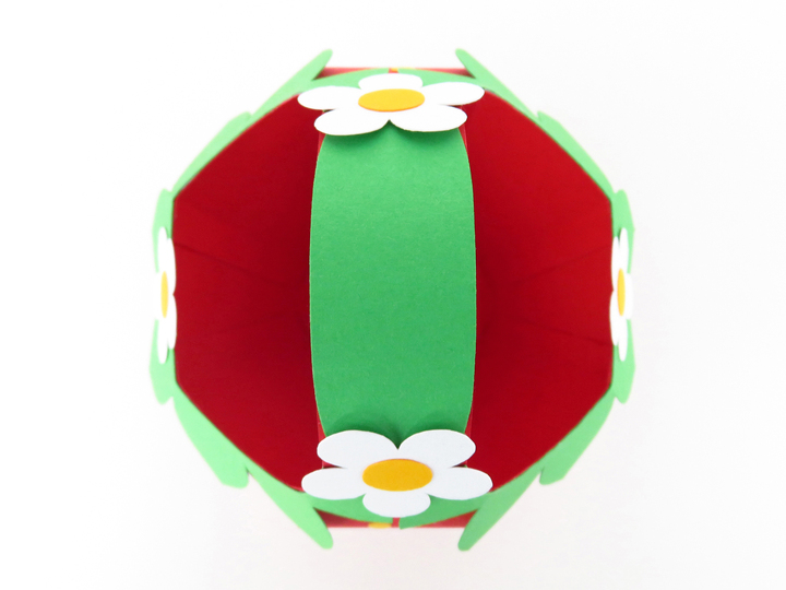 Kleine Geschenktasche für die Erdbeerzeit – Bastelvorlagen und Anleitung