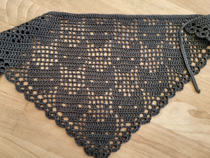 H7 Häkelanleitung für ein Kopftuch / Bandana „Katze“