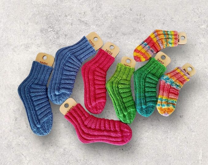 Strickanleitung Baby-Socken Würmli ohne Ferse in 4 Größen     #377