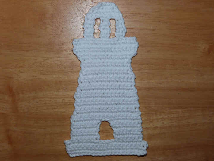 Häkelanleitung für eine maritime Leuchtturm-Applikation, Aufnäher