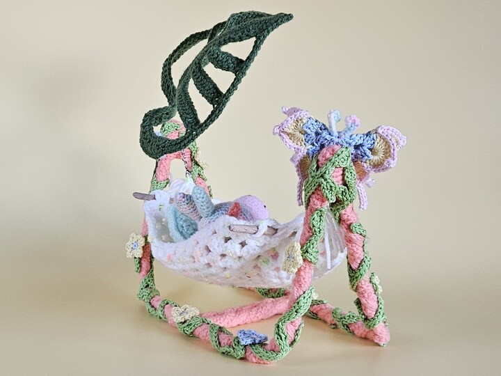 Drachenbaby Dreamy Häkelanleitung mit Hängematte & Blumen