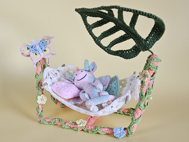 Drachenbaby Dreamy Häkelanleitung mit Hängematte & Blumen