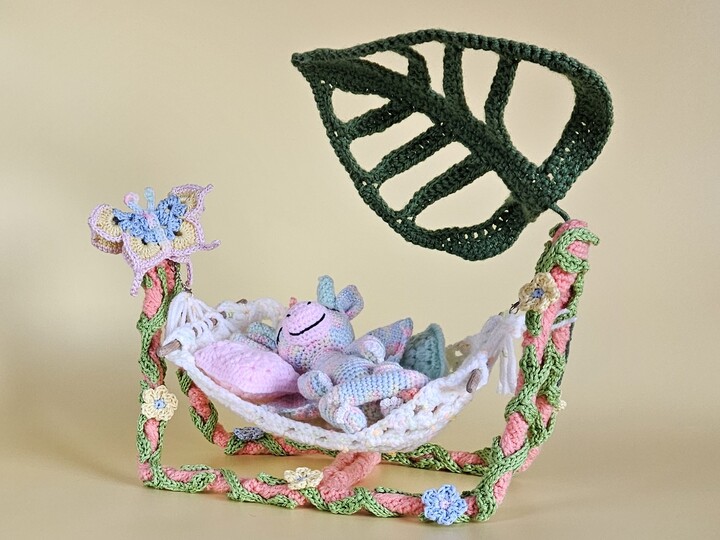 Drachenbaby Dreamy Häkelanleitung mit Hängematte & Blumen