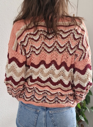 Strickanleitung für den Pulli "Frühlingswelle"