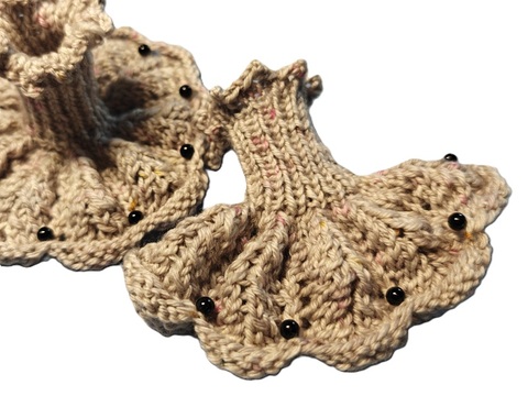Gerüschte Pulswärmer - perfekte Resteverwertung! (Anleitung)