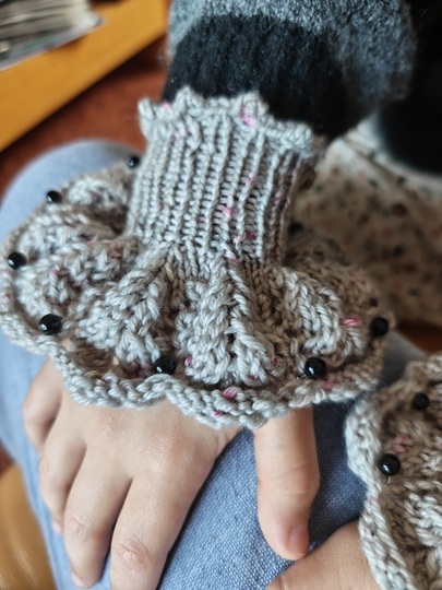 Gerüschte Pulsäwrmer - perfekte Resteverwertung! (Anleitung)