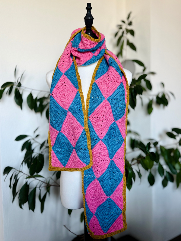 Wandelnder Diamant Schal | Granny Square | Rautenmuster |Magisch|Schloss - Bild 2
