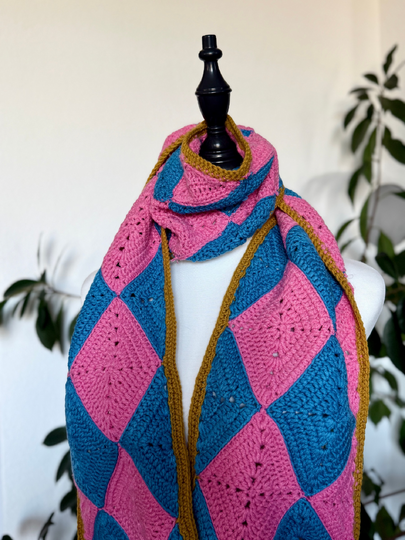 Diamond Moving Scarf | Granny Square Scarf | Magic | Castle Scarf | Retro